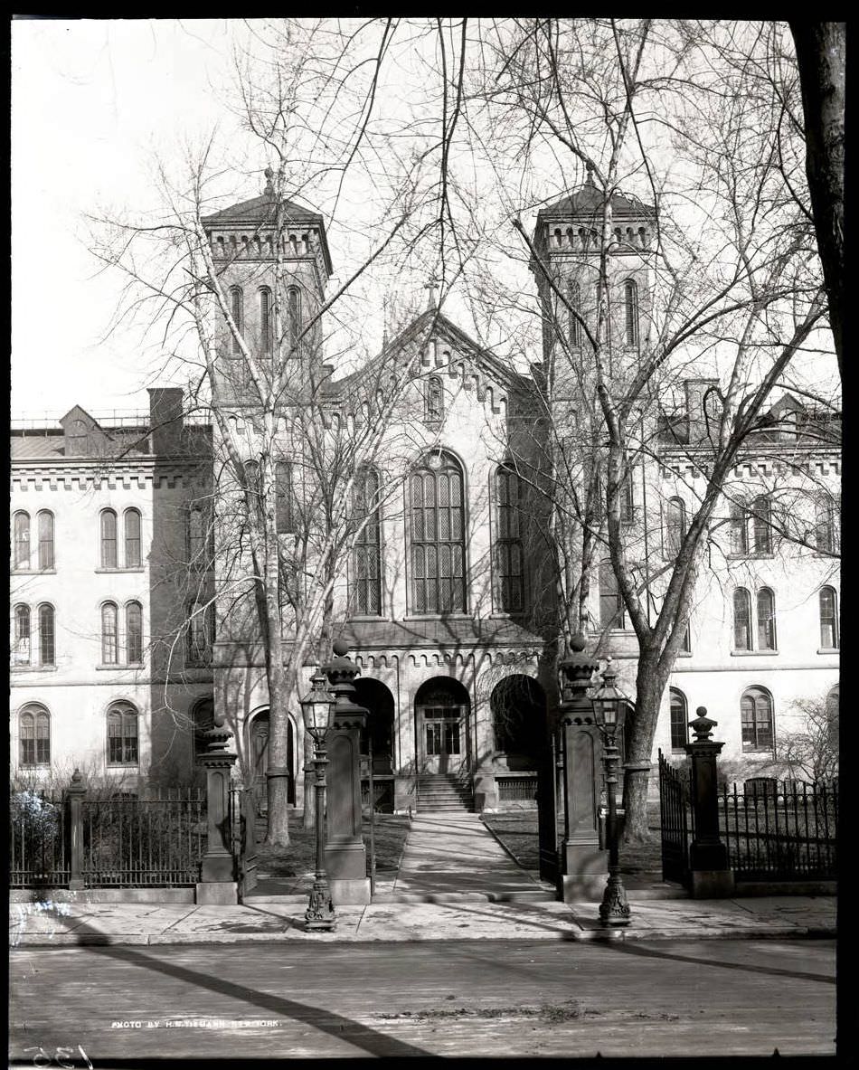 St. Luke'S Hospital, Fifth Avenue And 54Th Street.