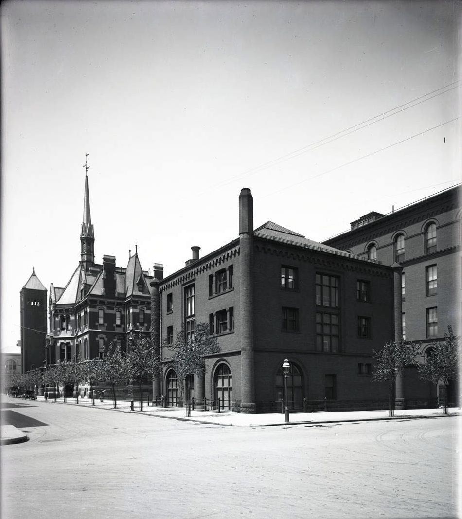 Presbyterian Hospital, Madison Avenue And East 70Th Street, 1909.