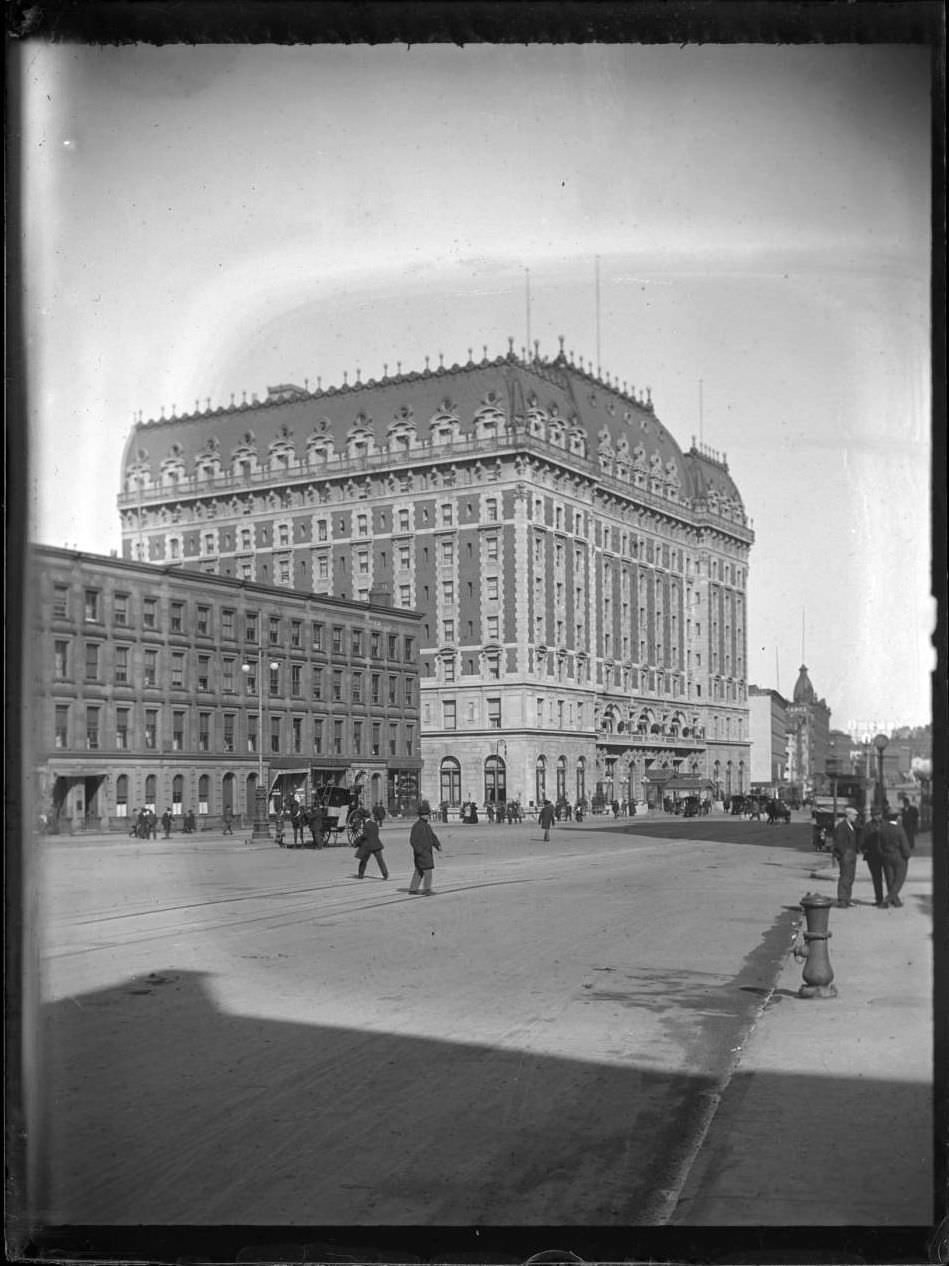 The Hotel Astor, 1905.