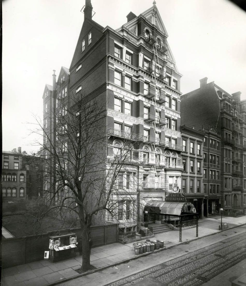 Brooklyn: Hotel Montague.