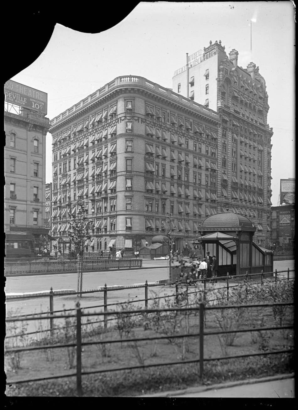 The Hotel Marie Antoinette, Broadway And W. 67Th Street, 1912.