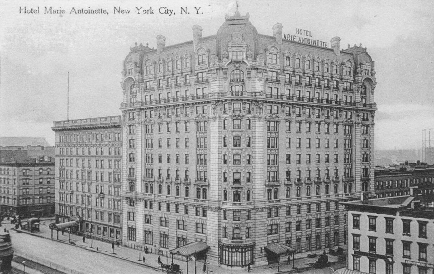 Engraved Postcard Of The Hotel Marie Antoinette, 1910.