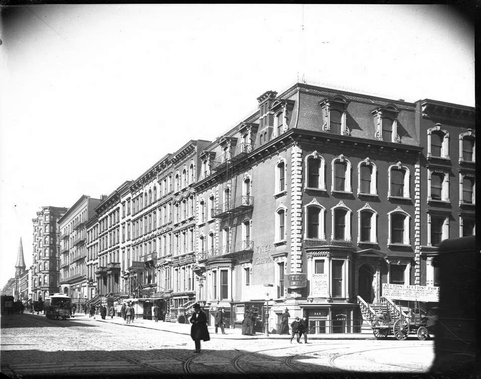 Hotel Wellington, Fifth Avenue, 1895.