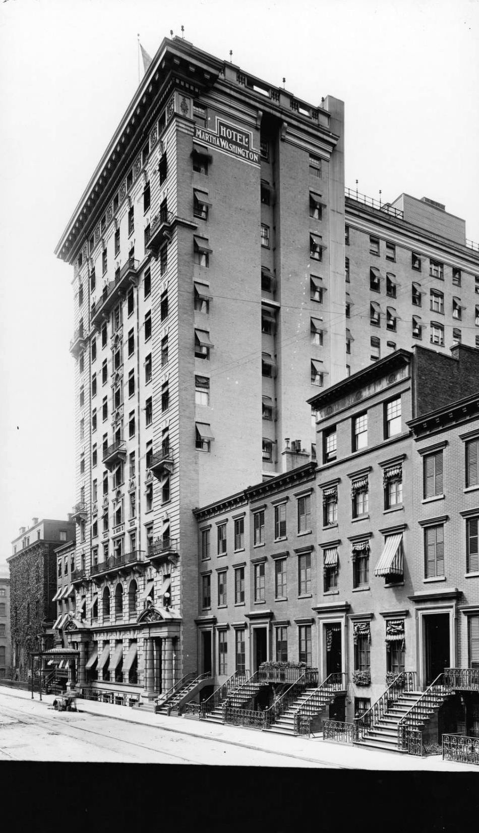 Manhattan: Hotel Martha Washington, E. 29Th Street Between Lexington Avenue And Park Avenue.