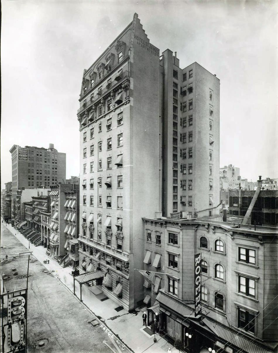 Hotel St. James, 103-149 West 45Th Street.