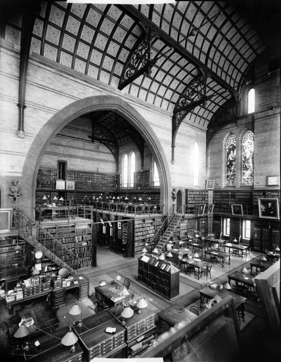 Manhattan: Unidentified Library Interior, Columbia College.
