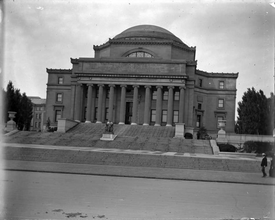 Low Library, Columbia University, New York City, 1900S.