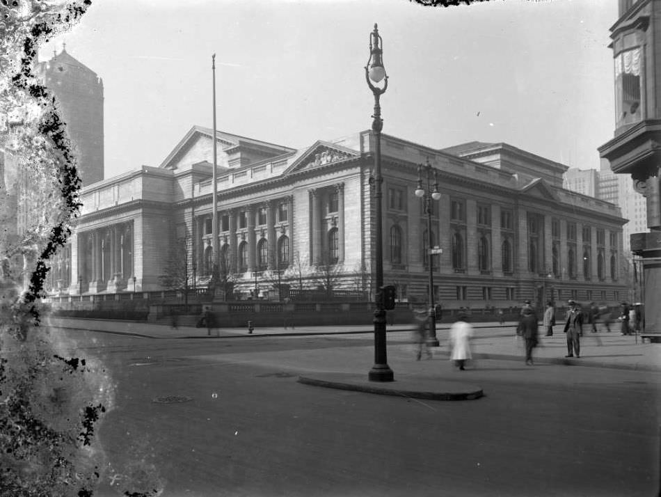 The New York Public Library, Fifth Avenue At 42 Street, New York City, 1900S.