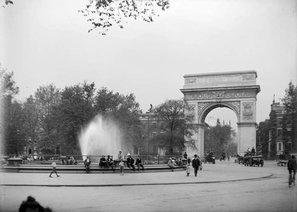 The Permanent Washington Arch, Fifth Avenue And Washington Square, New York City.