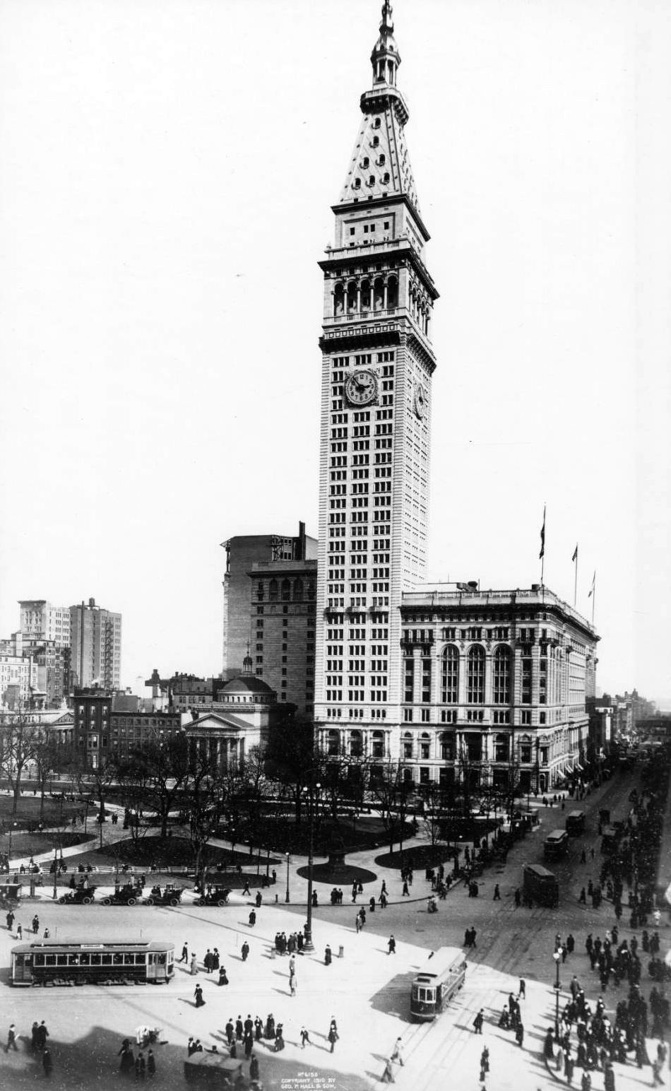 Madison Square Park, Madison Square Presbyterian Church, And The Metropolitan Life Building, Manhattan, 1910.