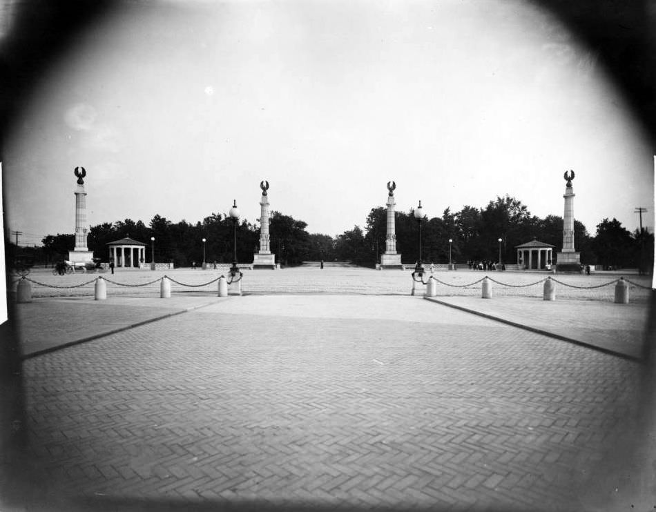 Entrance To Prospect Park At Grand Army Plaza, Flatbush Avenue, Brooklyn.
