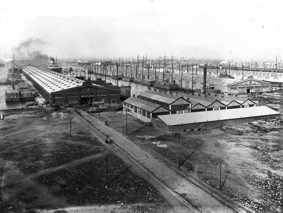 Luckenbach Steamship Company Piers, 35Th Street (And 33Rd Street?), Brooklyn, 1916.