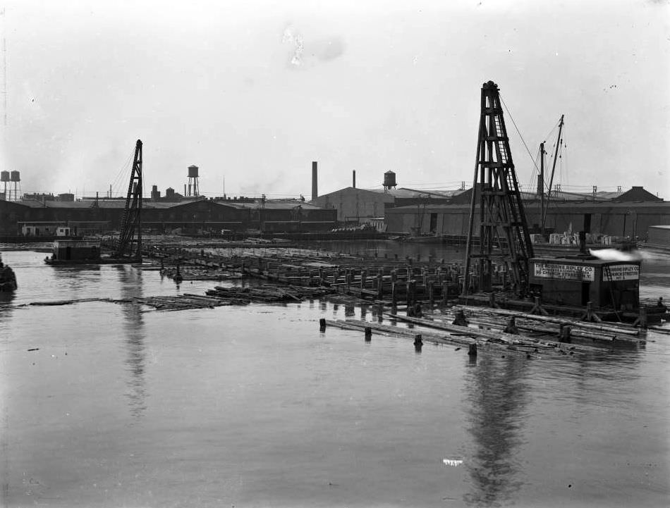Pier 36, Atlantic Basin, Brooklyn, 1916.