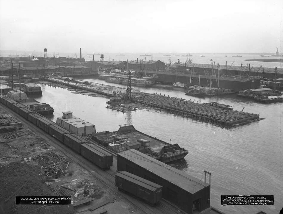 Pier 36, Atlantic Basin, Brooklyn, 1916.