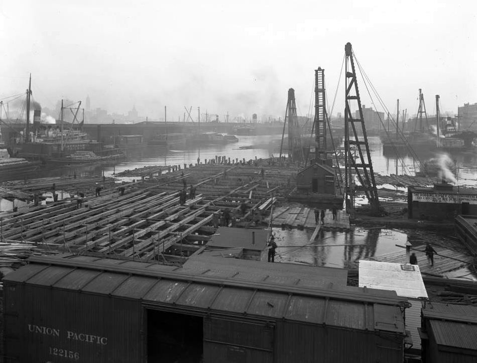Pier 36, Atlantic Basin, Brooklyn, 1916.