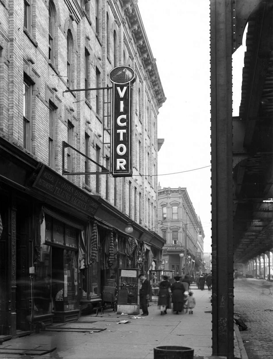 Victor, 1479 Myrtle Avenue, Brooklyn, 1916.
