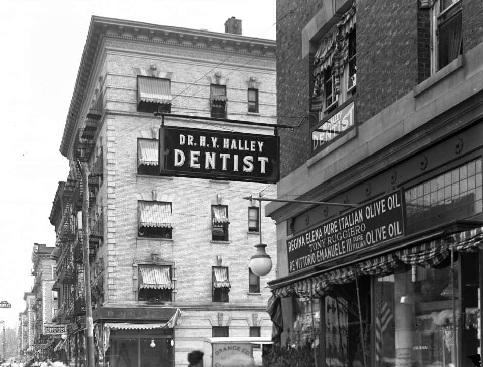 Dr. H.y. Halley, 1456 St. Nicholas Avenue, 1916.