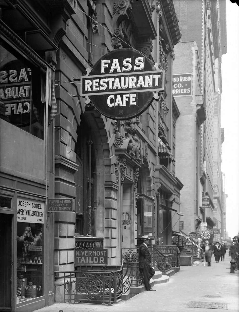 Fass Caf, 19 W. 31St Street, 1916.