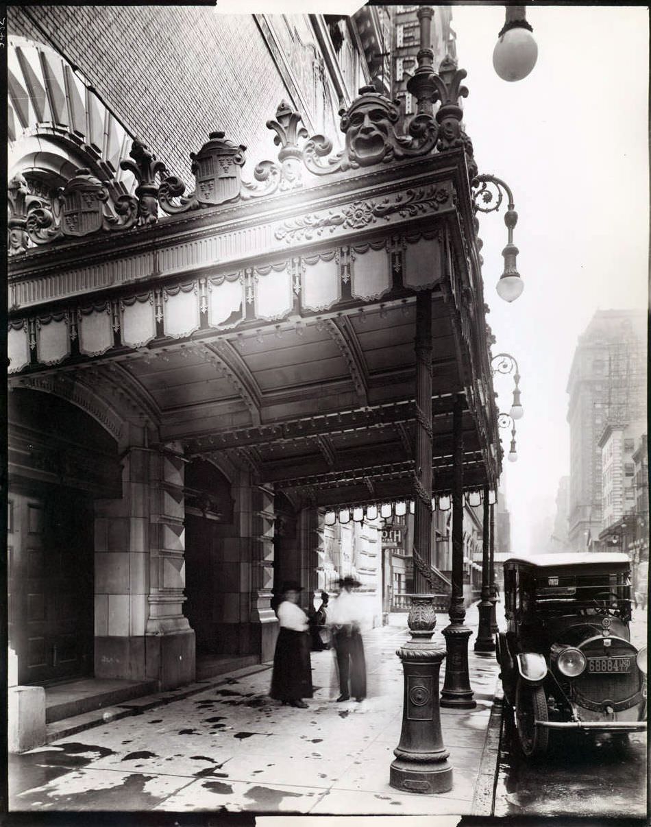 Entrance To The Schubert Theatre, 223 - 231 West 44Th Street, 1917.