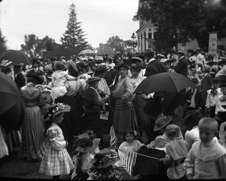Sunday Schools Parade In Claremont Park, Bronx, 1903.