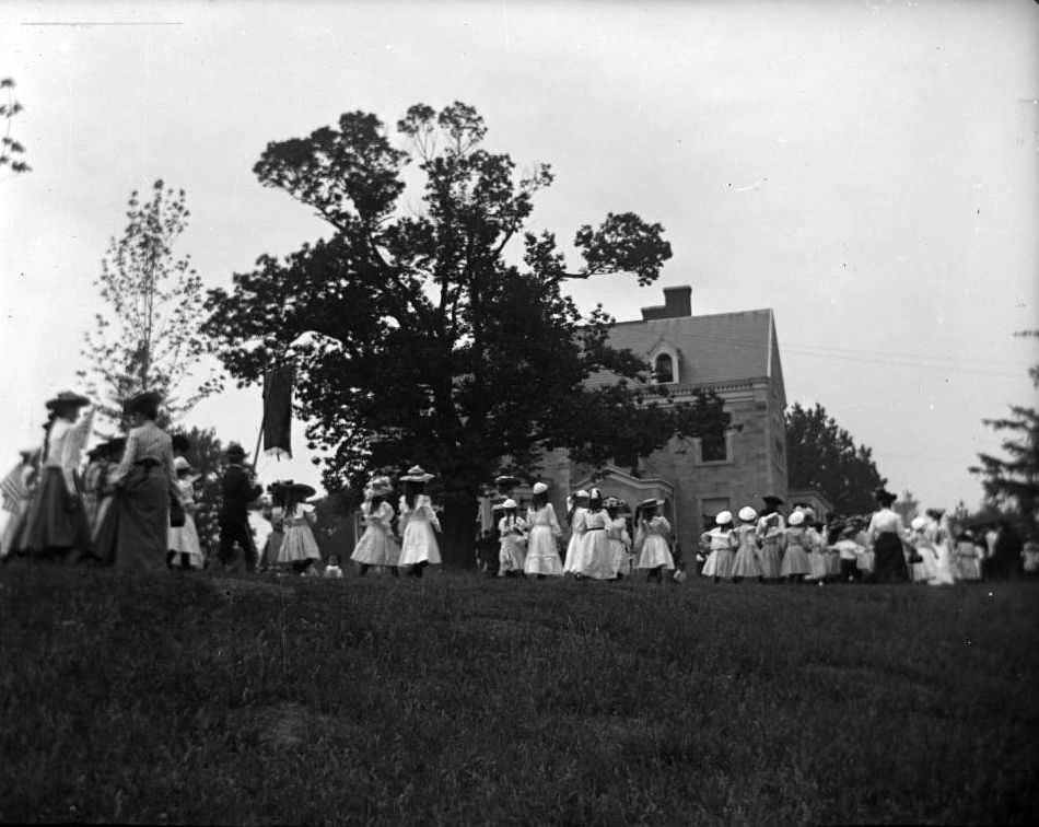 Sunday Schools Parade In Claremont Park Heading Toward The Zborowski Mansion, Bronx, 1903.