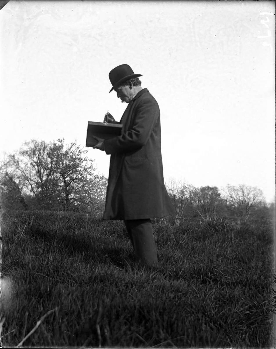 Man In A Suit With Boxed Apparatus At The New York Zoological Gardens, Bronx, 1890S.