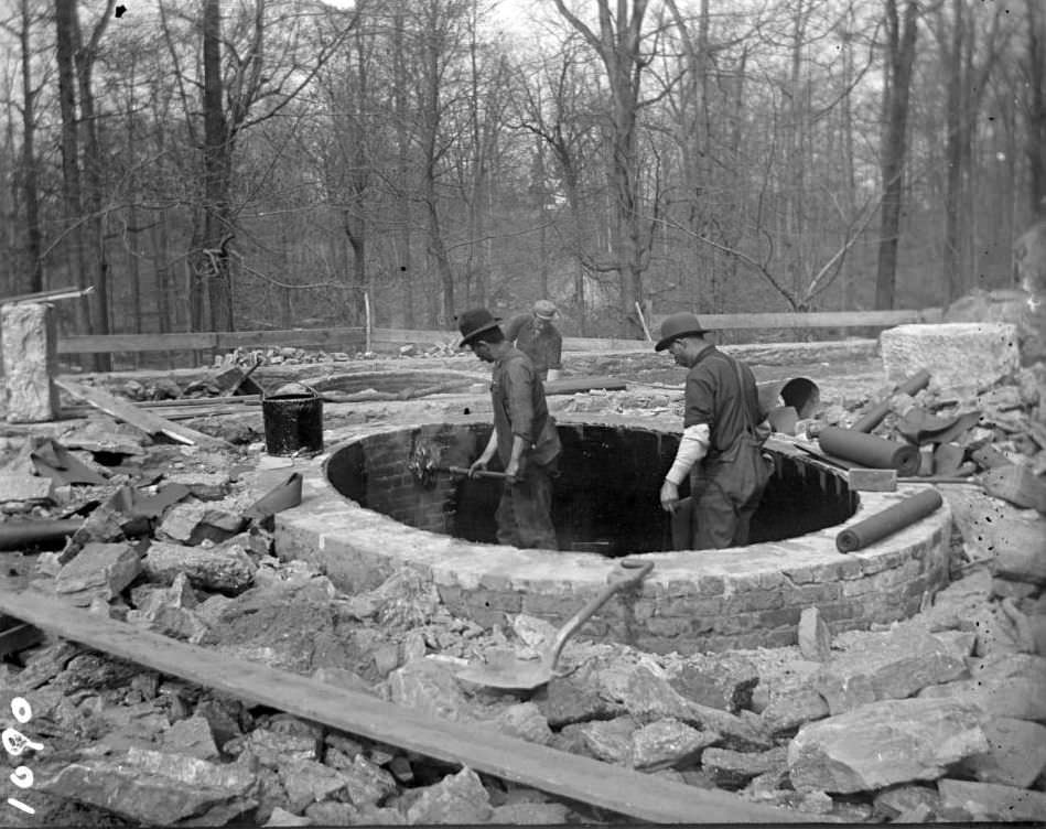Workmen Waterproofing The Bear Pools With Paper And Hot Tar At The New York Zoological Gardens, Bronx, 1890S.