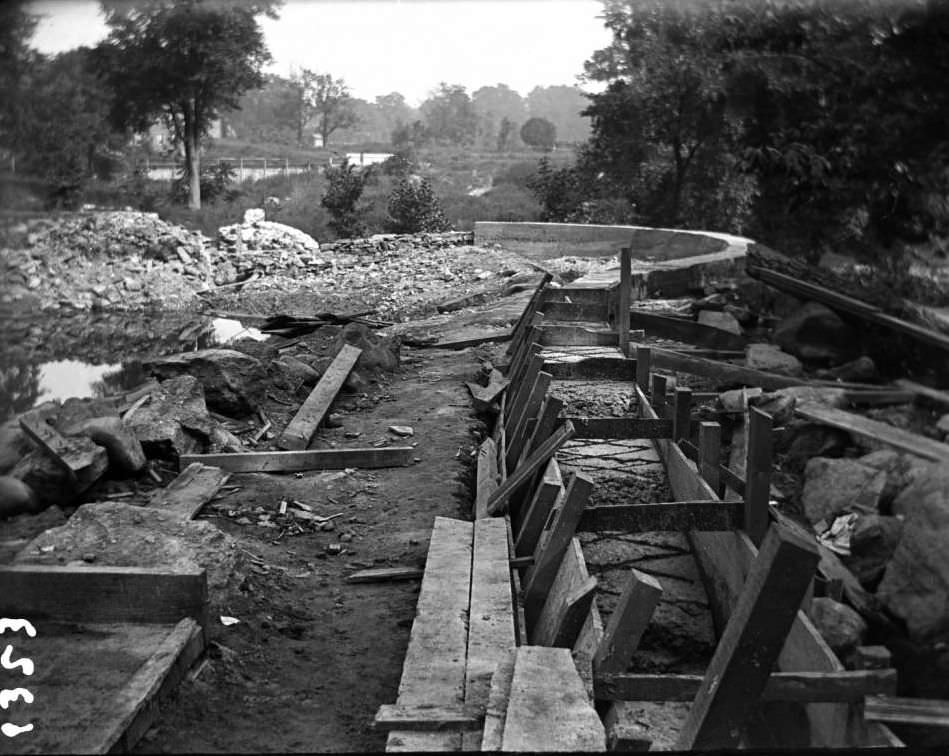 Construction Site At The New York Zoological Gardens, Bronx, 1890S.