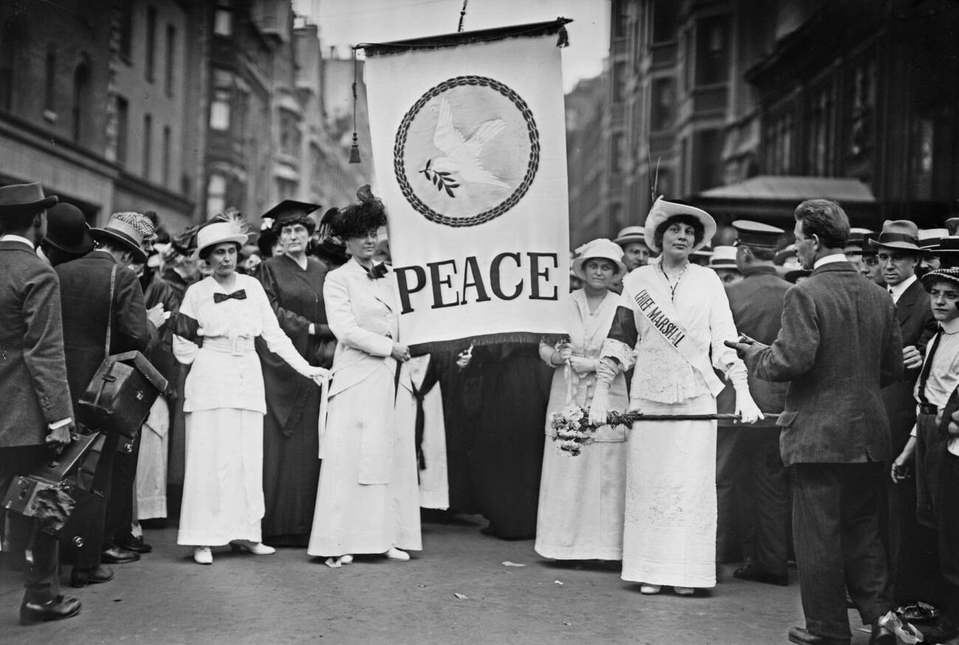 Participants In A Women'S Peace Parade Down Fifth Avenue In New York City, August 29, 1914.