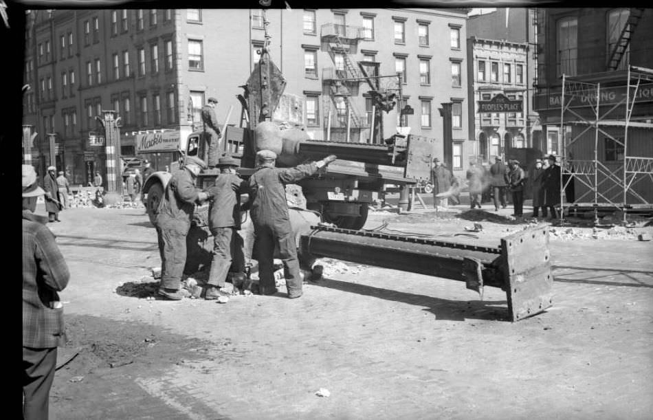 Second Avenue El, Manhattan, At 86Th Street Station, 1941.