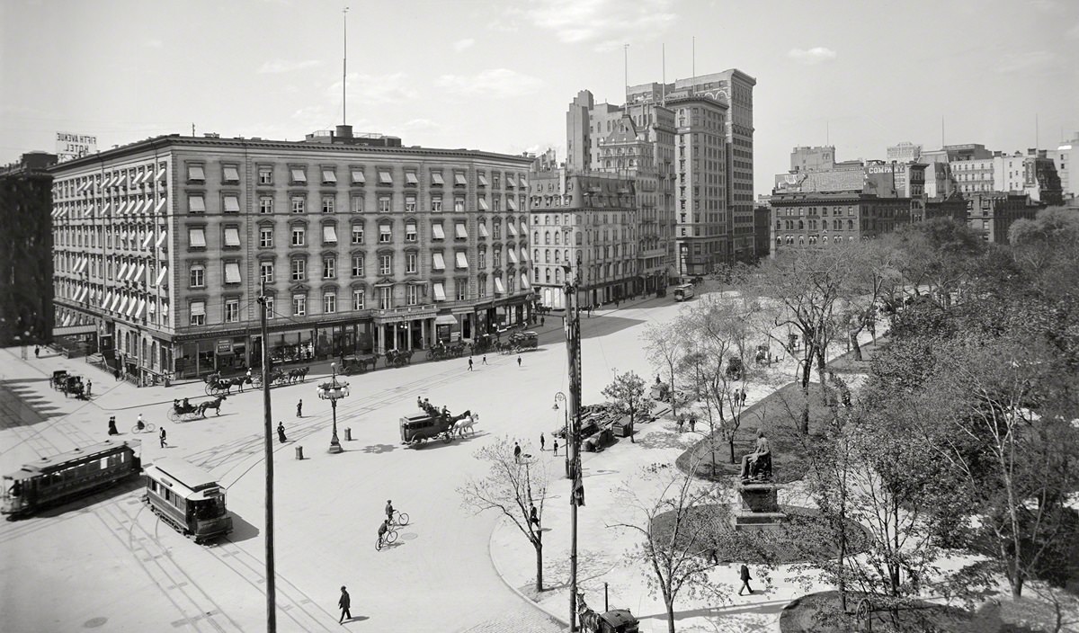 Fifth Avenue 1900S