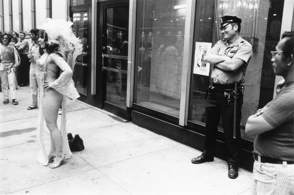 Crossroads Of Grit: Inside The Raw, Real Times Square Of The 1970S By Kenneth Siegel