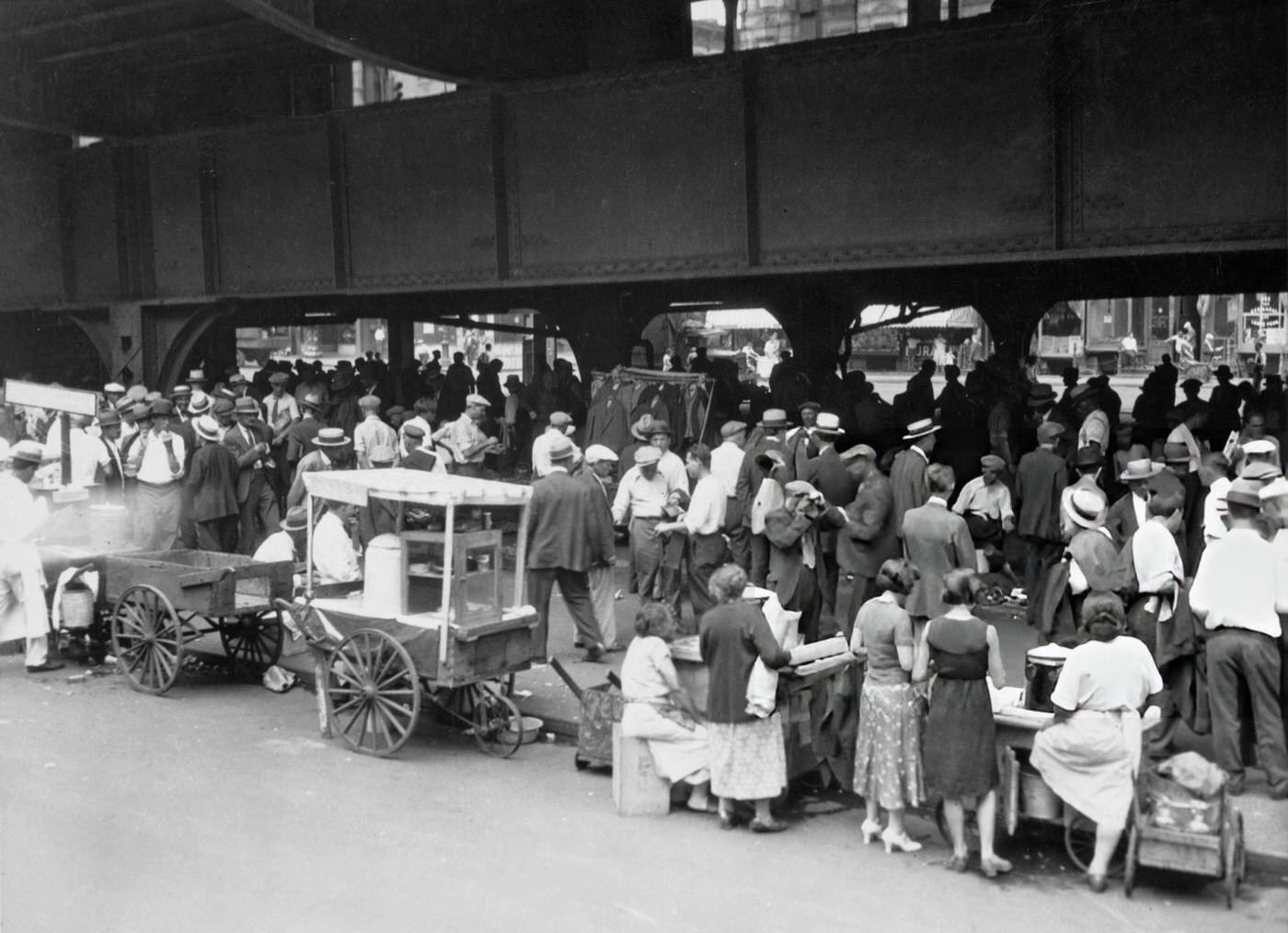 General View Of A Swap Market Underneath The Williamsburg Bridge On The Lower East Side, 1905.
