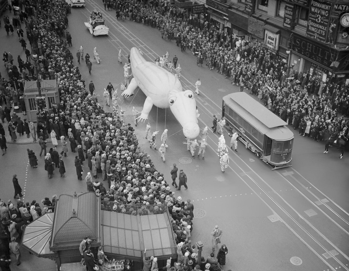 &Amp;Quot;Andy The Alligator&Amp;Quot; Balloon Floats Over And Dwarfs Broadway During The Annual Thanksgiving Day Parade, 1933.