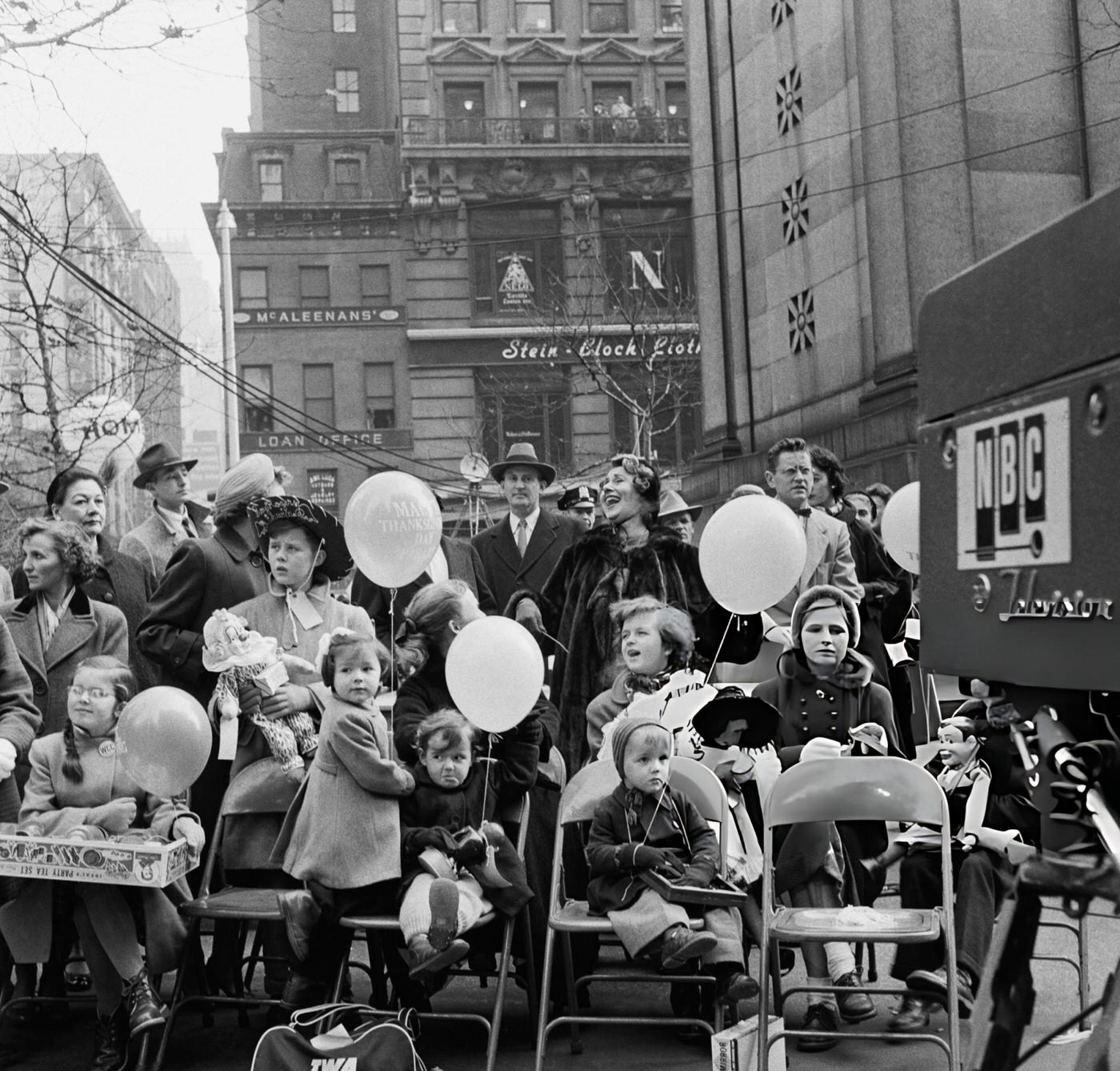 A Group Of People Watch The 1954 Macy'S Thanksgiving Day Parade, 1954.