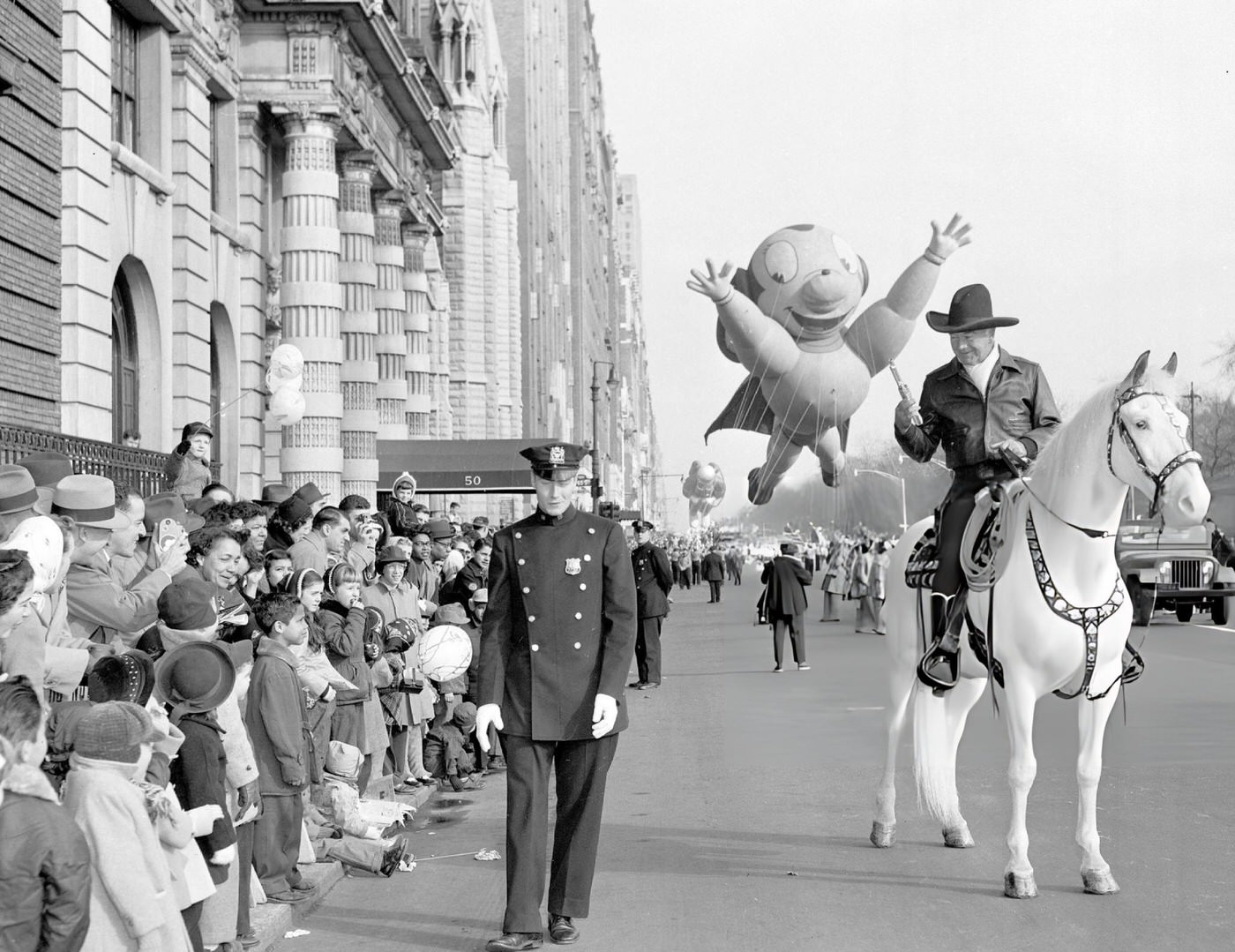 Hopalong Cassidy Is Seen During Macy'S Thanksgiving Day Parade, 1951.