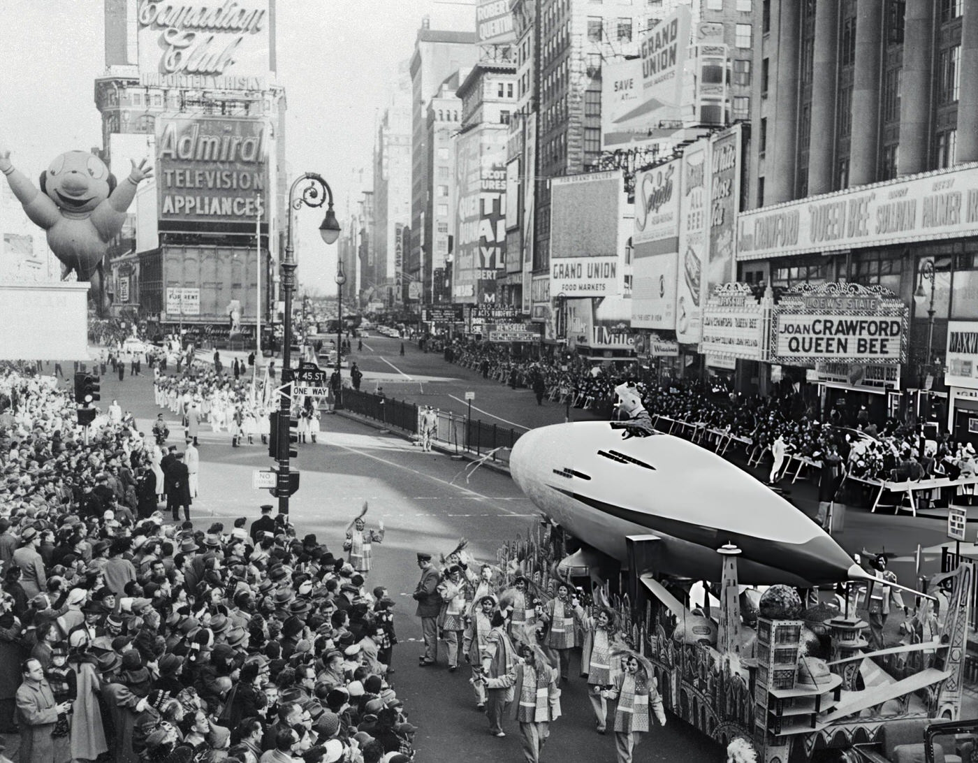 Macy'S 1955 Thanksgiving Day Parade Passes Times Square In New York City, 1955.