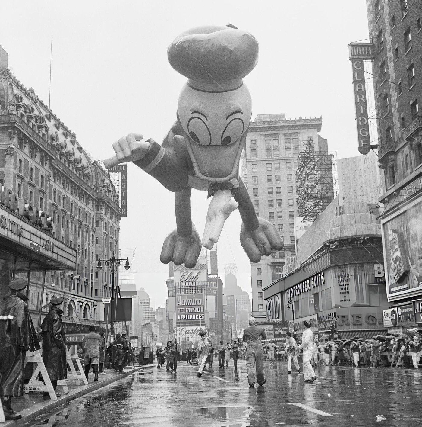 Donald Duck Takes A Bow In Times Square During The Macy'S Thanksgiving Day Parade, 1961.