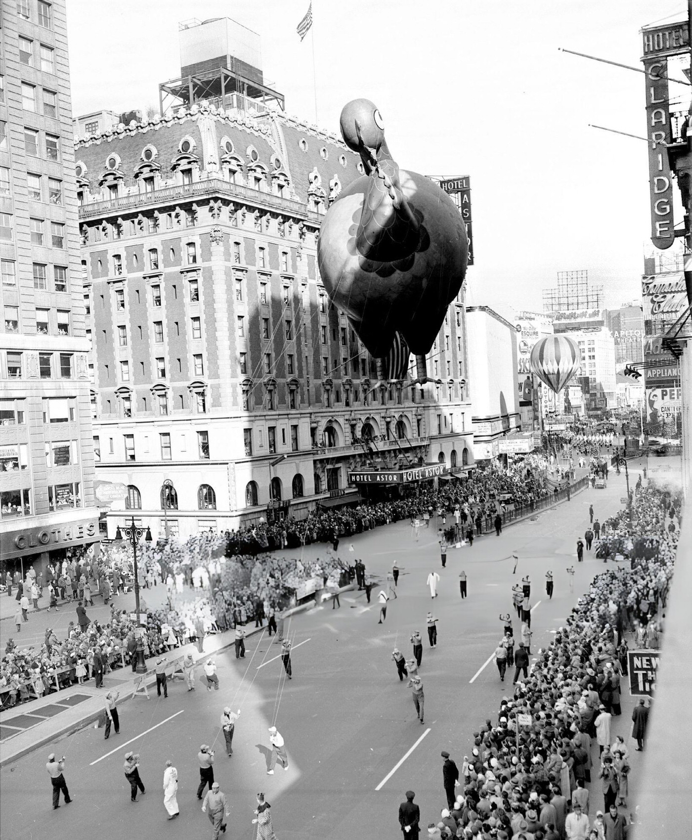 The 'Gorgeous Gobbler' Turkey Balloon Drifts Over Times Square During Macy'S Thanksgiving Day Parade, 1960.