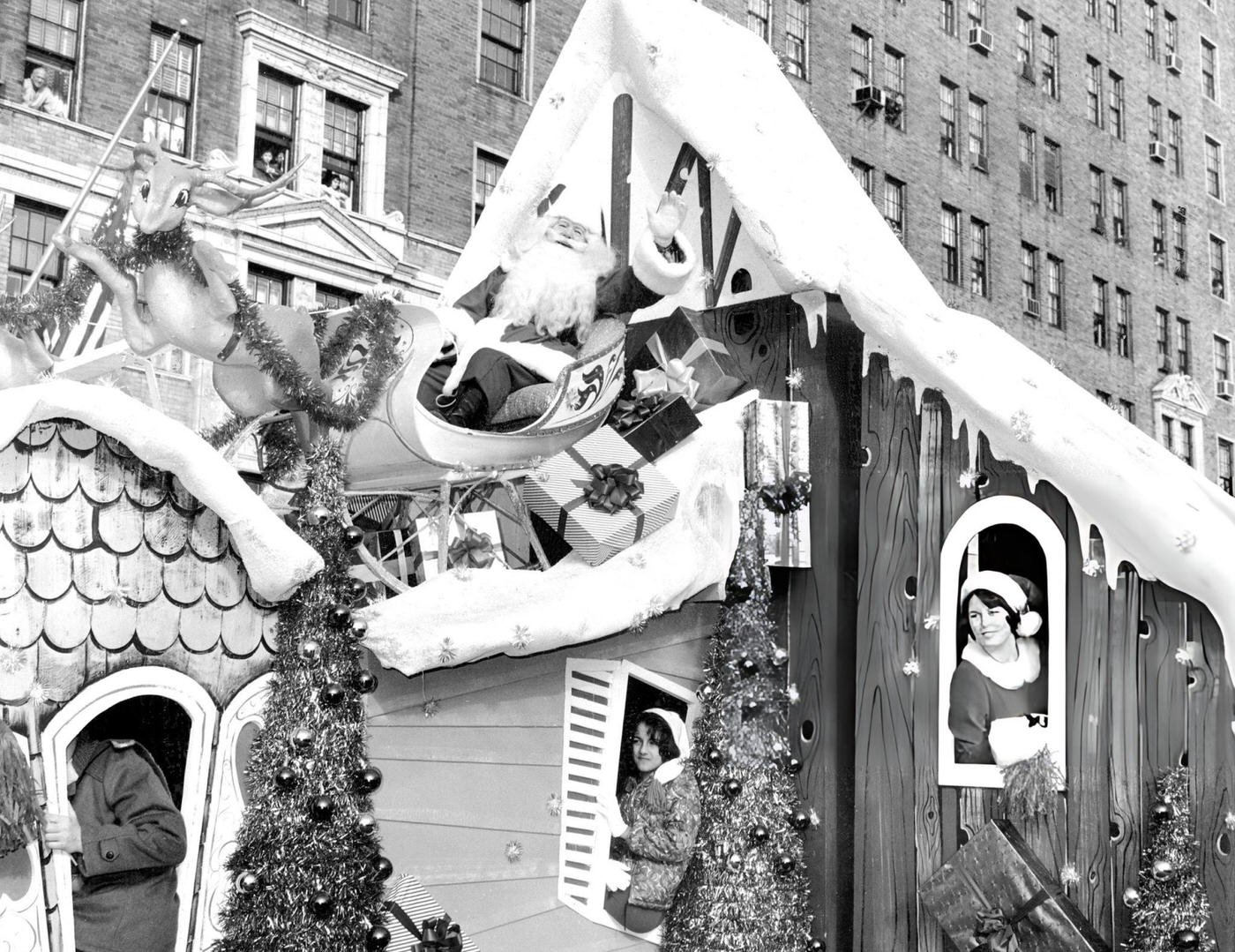 Santa Claus Waves From A Float At Columbus Circle At The End Of Macy'S Thanksgiving Day Parade, 1964.