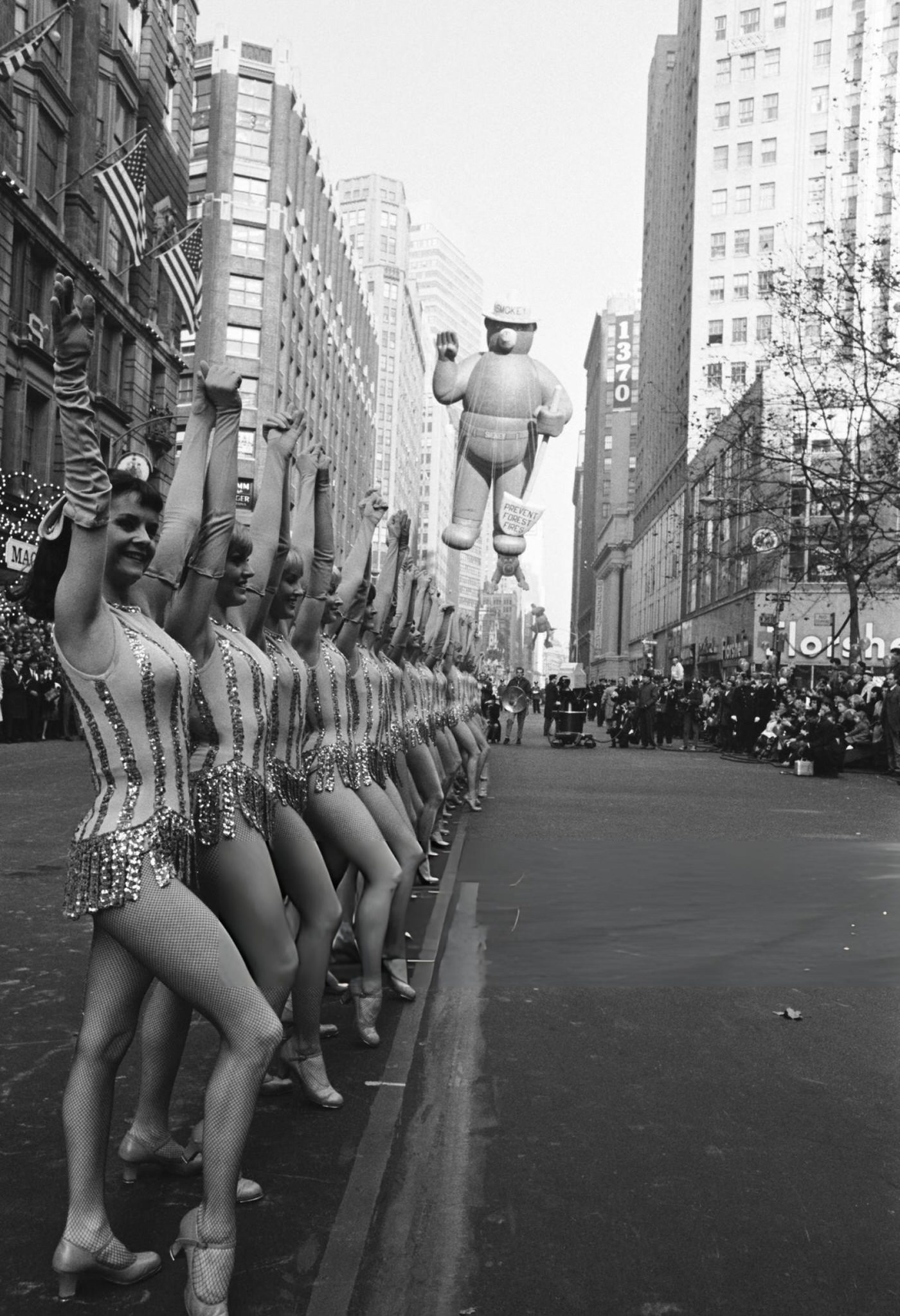 The Rockettes Perform During The 1966 Macy'S Thanksgiving Day Parade, 1966.
