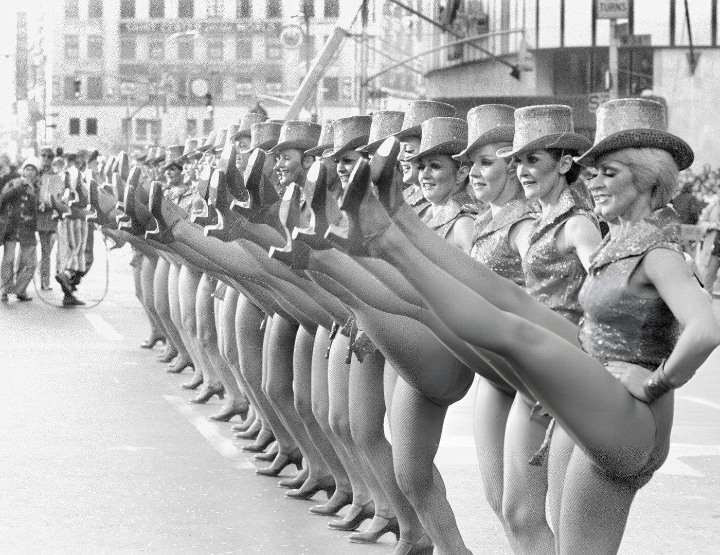 Radio City'S Rockettes Perform At Macy'S Thanksgiving Day Parade, 1972.