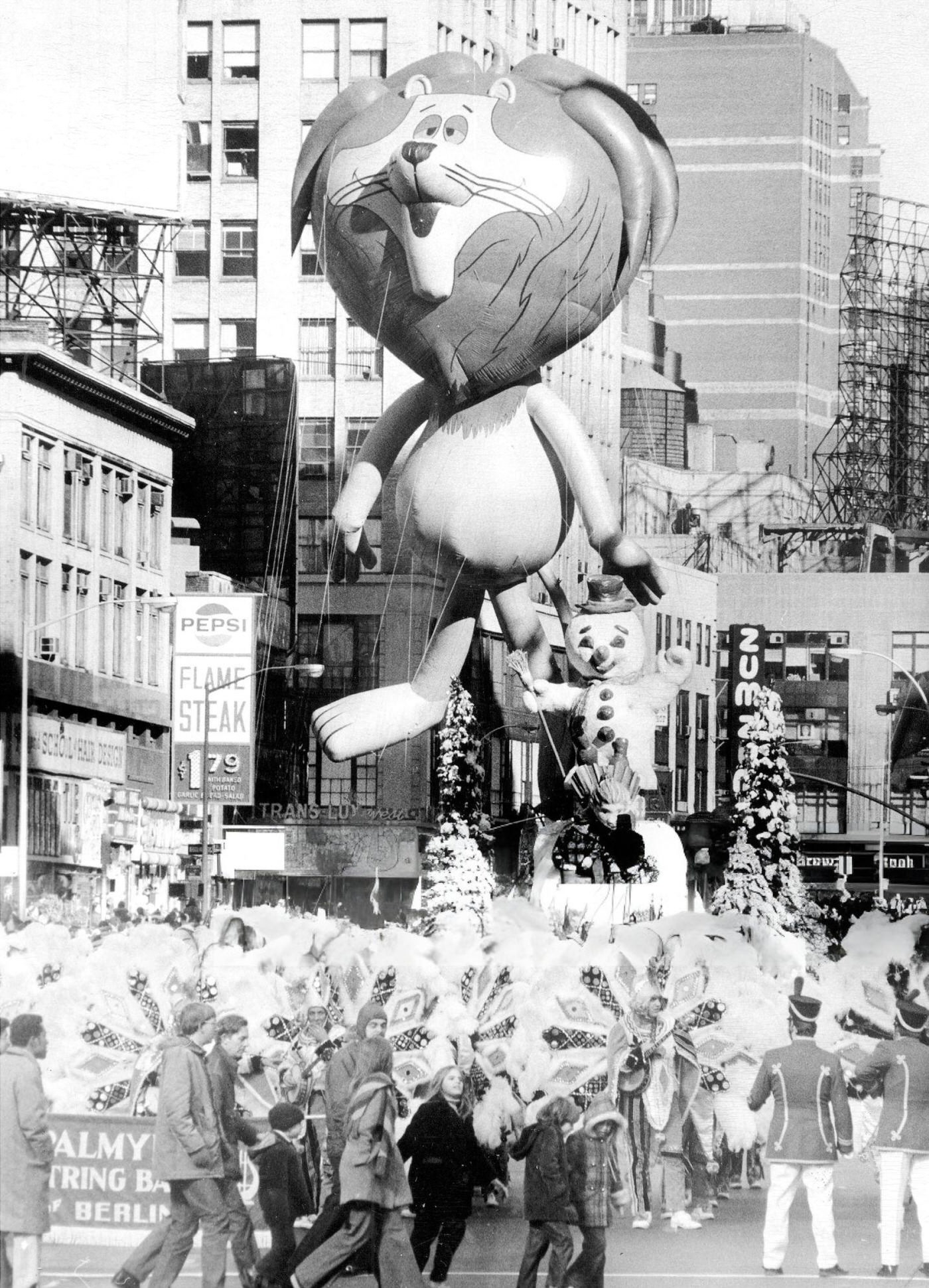 Linus The Lion-Hearted Is Featured At Macy'S Thanksgiving Day Parade, 1972.