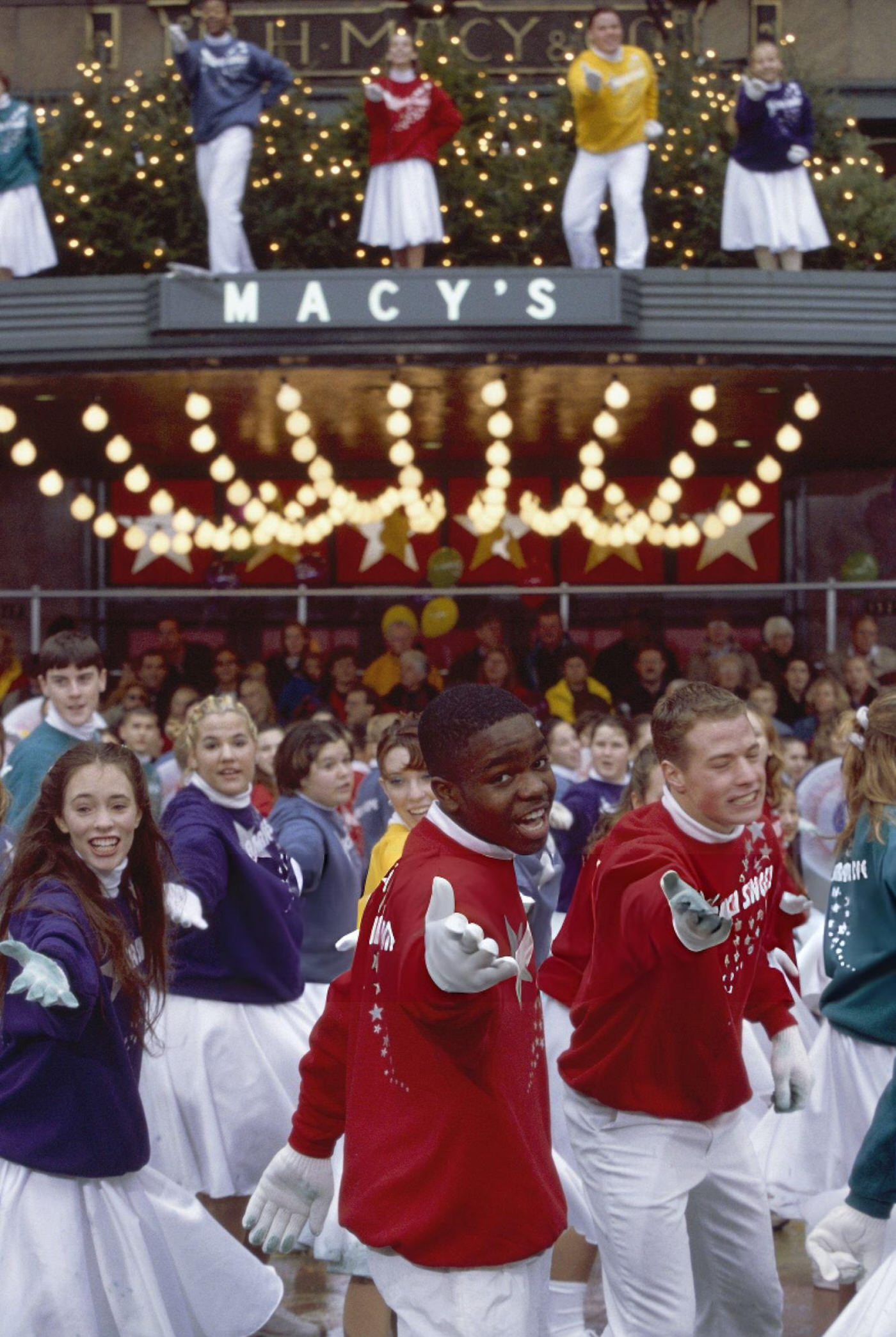 &Amp;Quot;America Sings&Amp;Quot; Performance During The 1999 Macy'S Thanksgiving Day Parade.