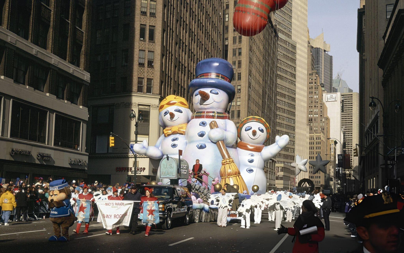 Snowmen Balloons During The 1996 Macy'S Thanksgiving Day Parade.
