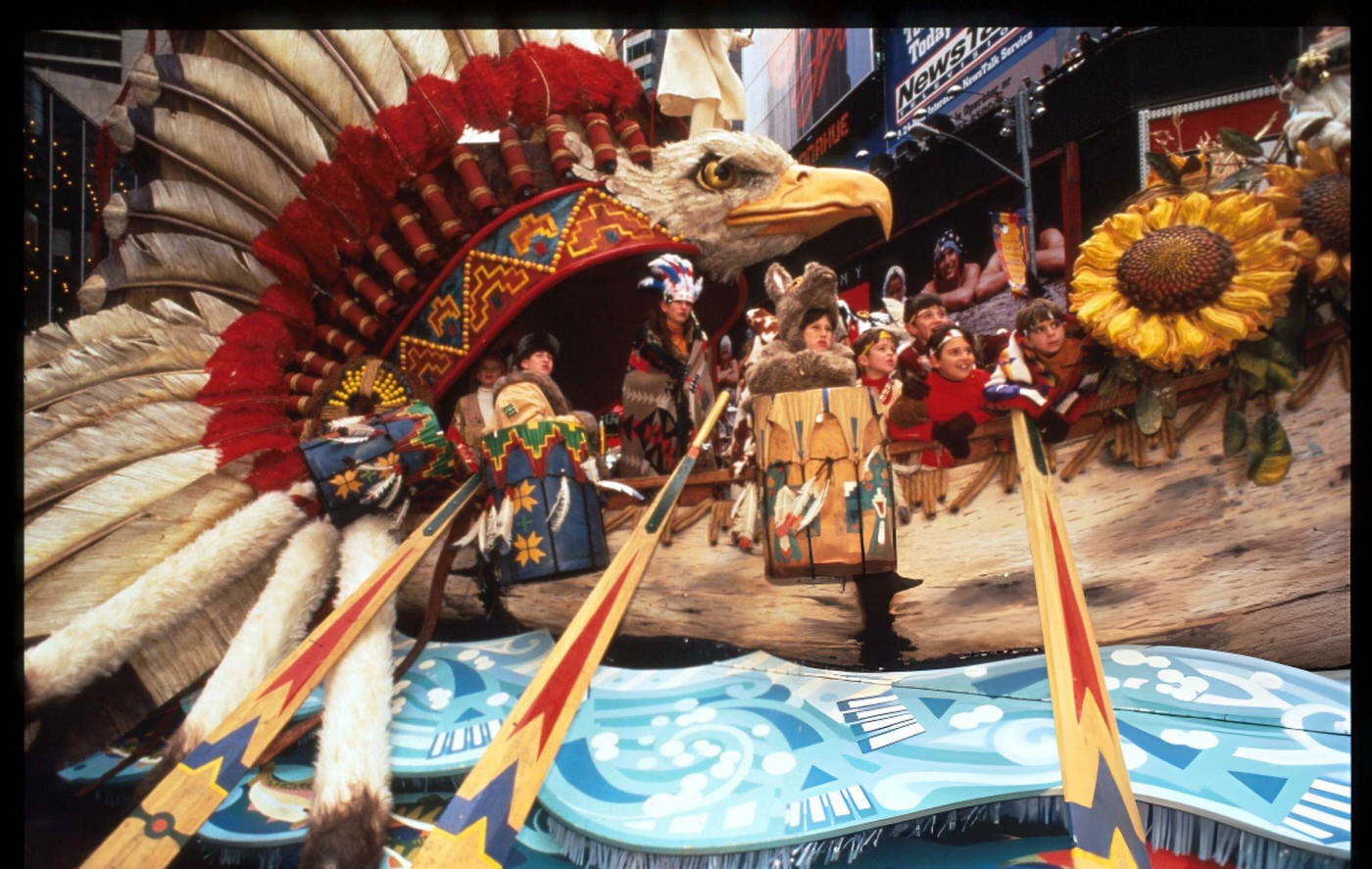 A Float Of An Indian Eagle Canoe Rolls Down The Street During The 69Th Macy'S Thanksgiving Day Parade, November 23, 1995.