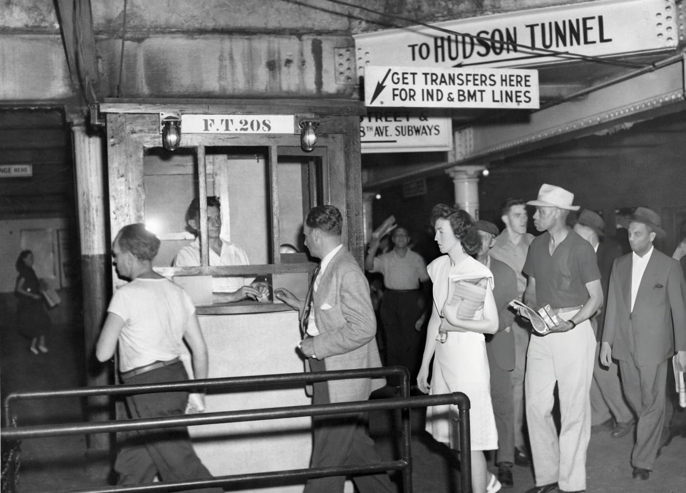 These Rare Historic Photos Show The Nyc'S Subway In The 1930S