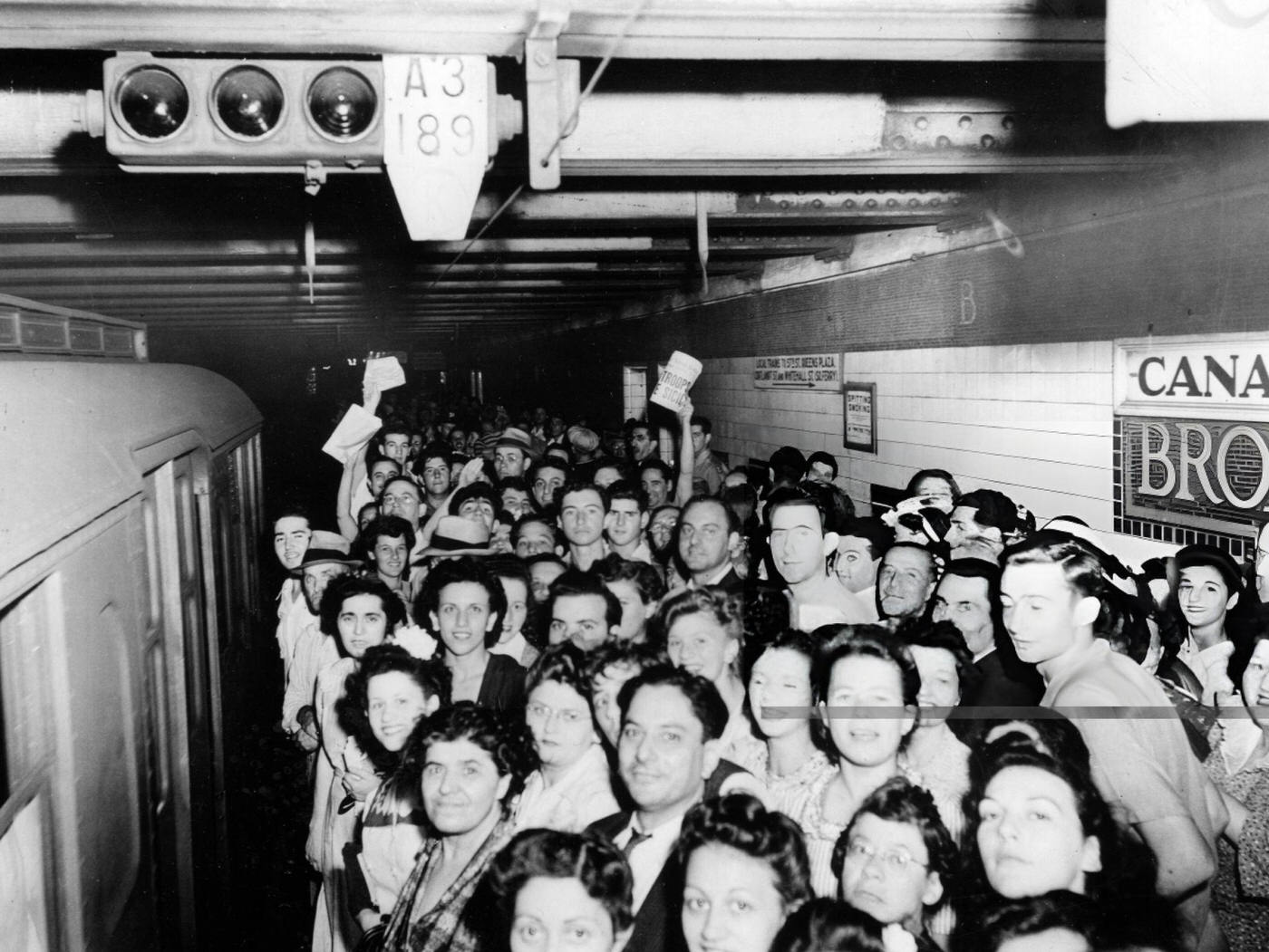 These Rare Historic Photos Show The Nyc'S Subway In The 1930S