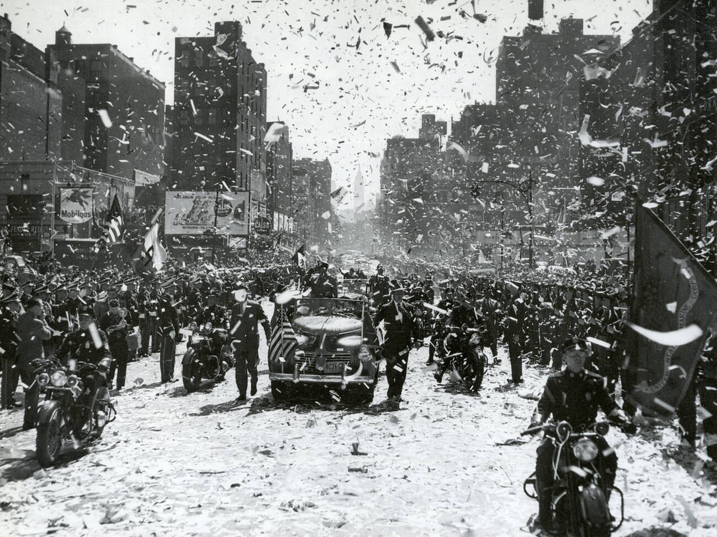 Douglas Macarthur Ticker-Tape Parade In New York, 1951.