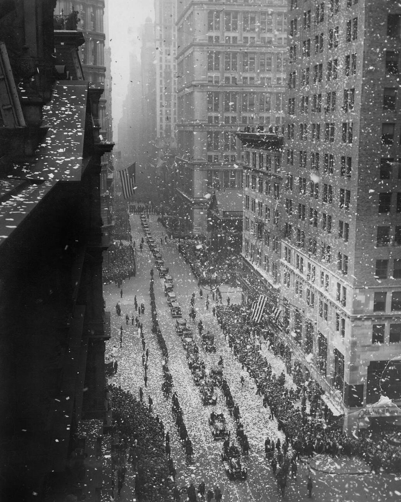 Ticker Tape Parade For The Crew Of The Lz 127 In New York, 1929.